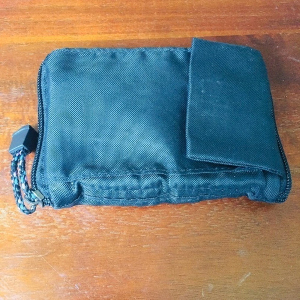Lifescan black wallet zippered nylon
